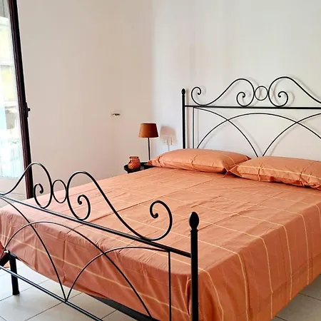 Frontemare Apartment *